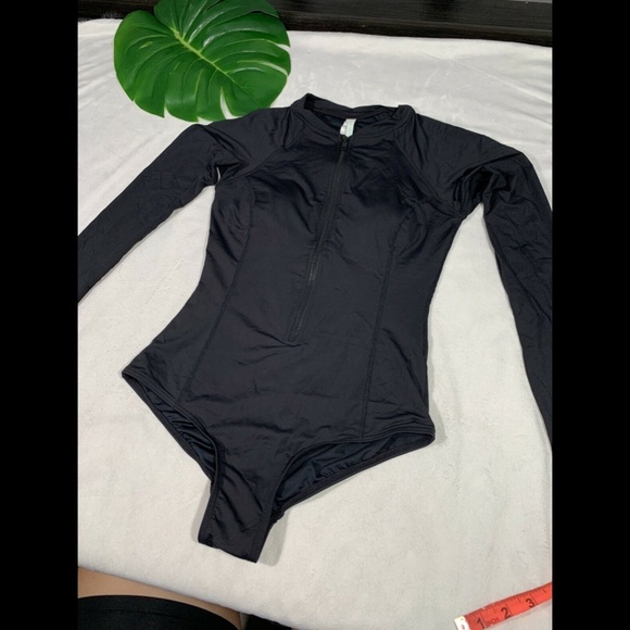 NEW‎ $110 Sea Level Front Zip Long Sleeve One-Piece Swimsuit [ 4 US ] - Picture 6 of 12